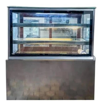 Straight Glass Snack Counter